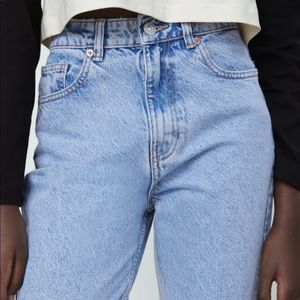 Zara Classic Mom Fit Jeans Light Blue size 6